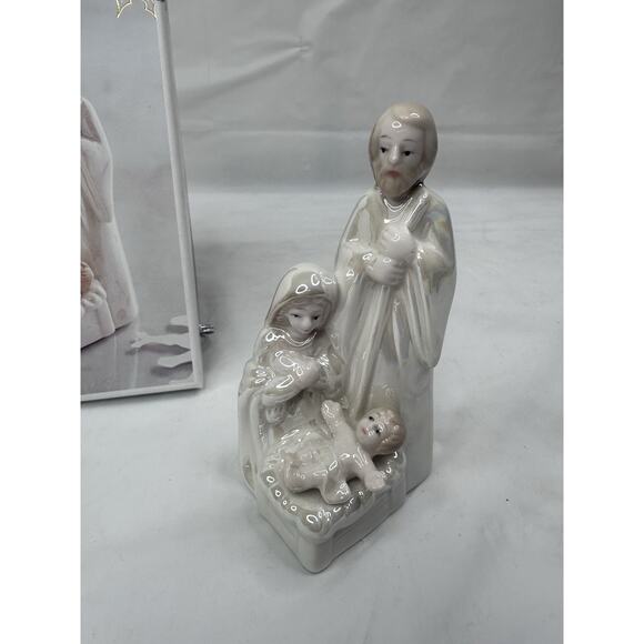 Pier 1 Nativity Figurine Holy Family Iridescent Porcelain Ceramic 4" Christmas - Picture 4 of 8
